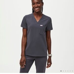 Charcoal FIGS scrub set